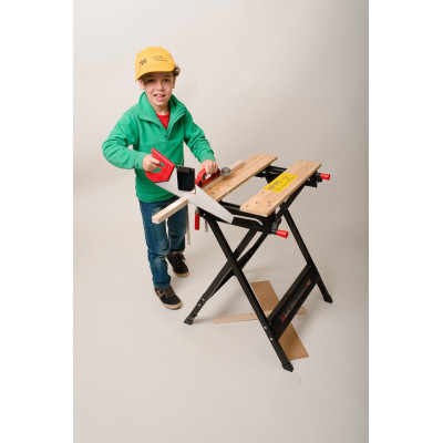 ToolKid vodicí lišta a svorky – bezpečné řezání pro děti ToolKid vodicí lišta a svorky – bezpečné řezání pro děti